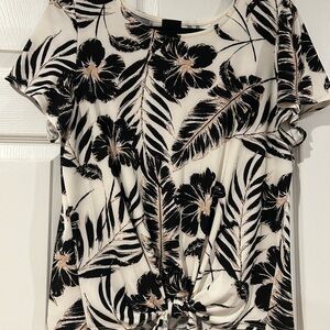 W5 Black and Cream Floral Short Sleeve Top